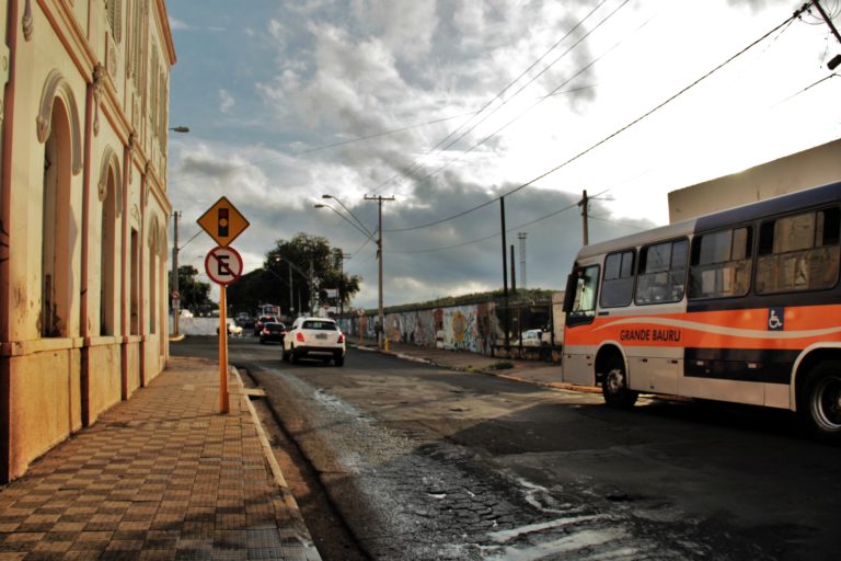 Prédios desocupados na região serviriam para ocupação de interesse histórico-cultural e moradia (Foto: Henrique Nakandakare/Jornal Dois)